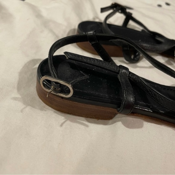 CHANEL large cc logo Entre doigts sandal - Picture 7 of 9